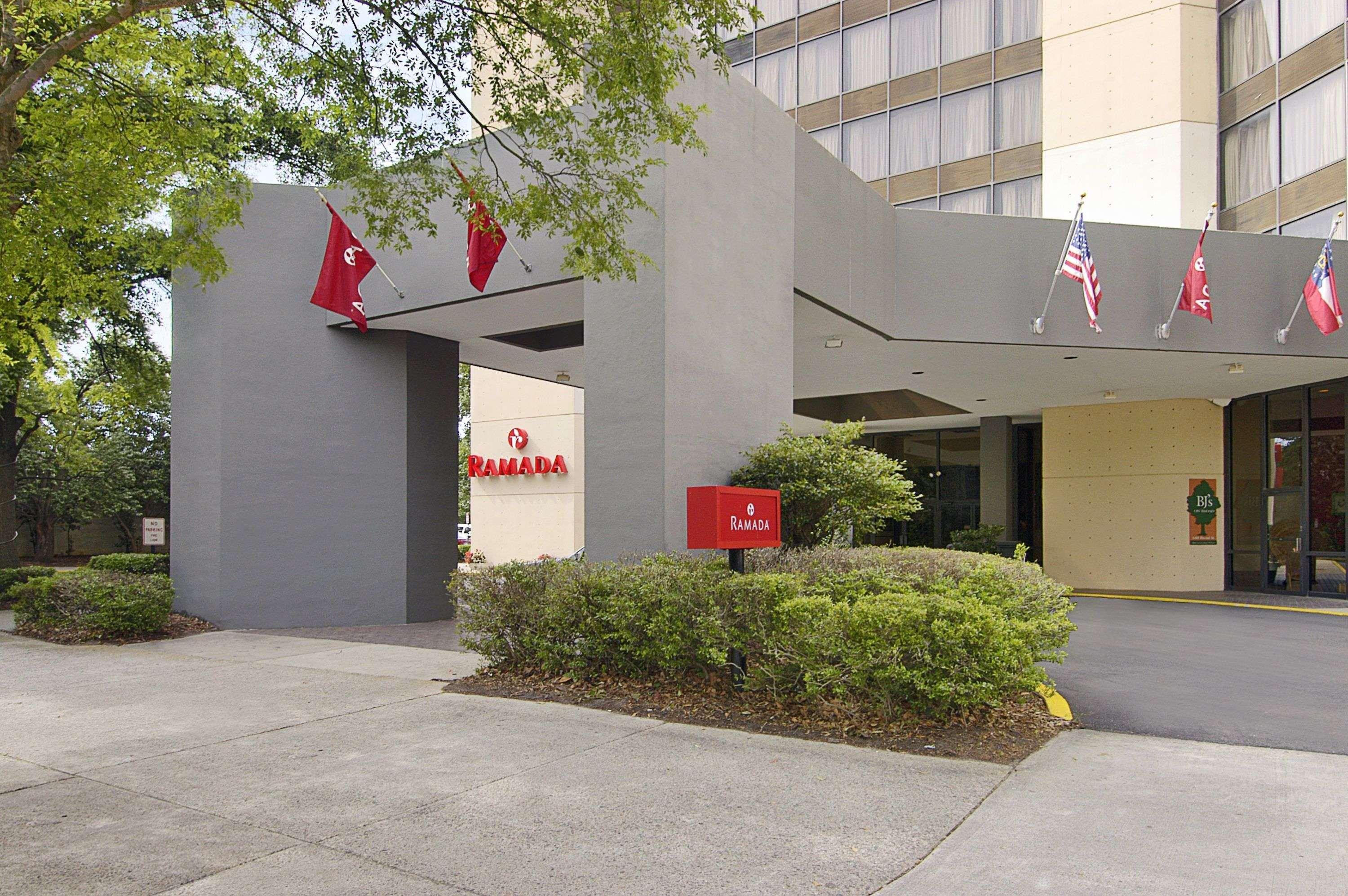 Ramada By Wyndham Augusta Downtown Hotel & Conference Center Bagian luar foto