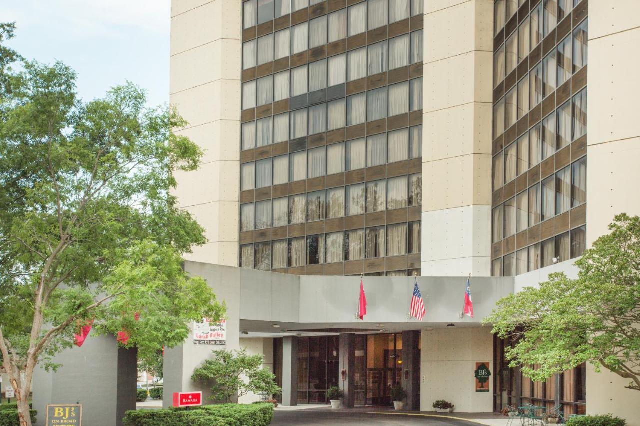 Ramada By Wyndham Augusta Downtown Hotel & Conference Center Bagian luar foto