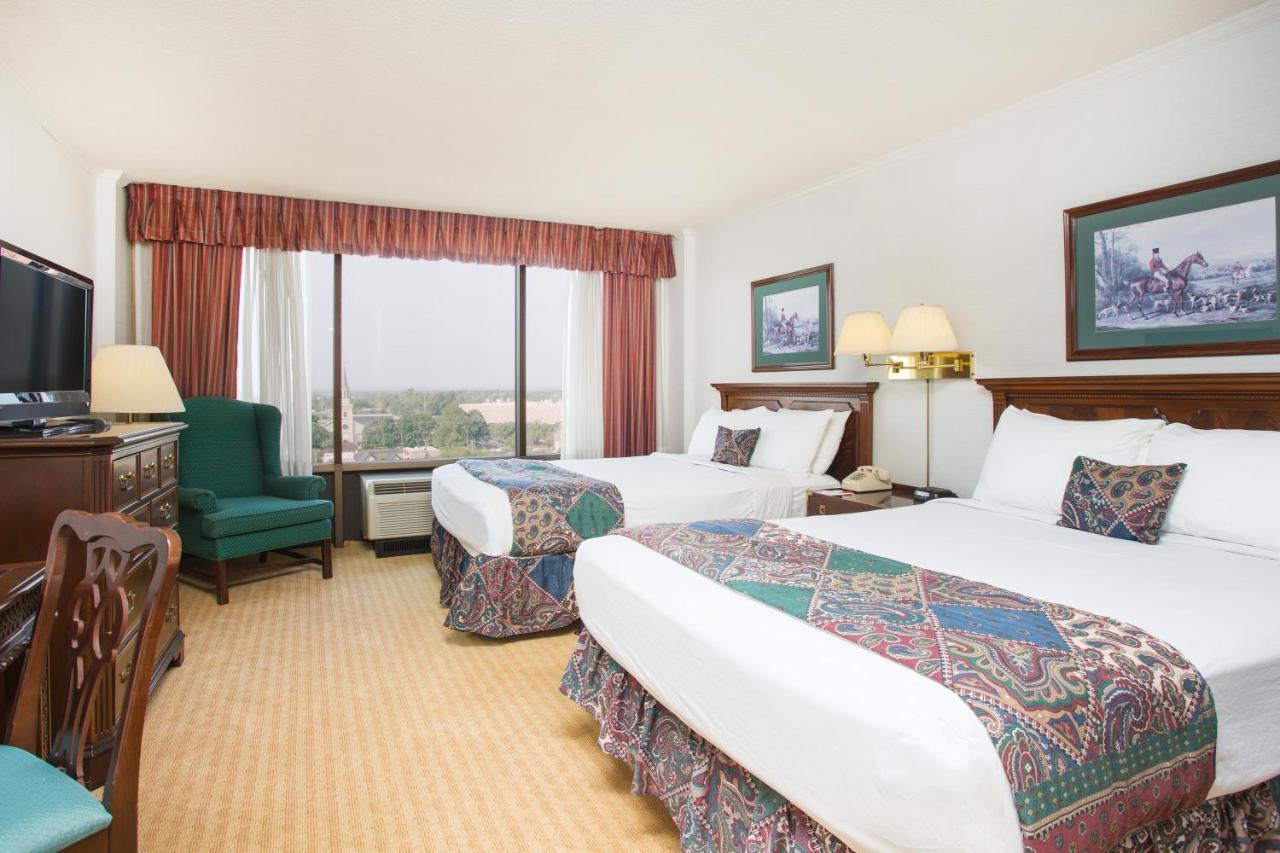 Ramada By Wyndham Augusta Downtown Hotel & Conference Center Bagian luar foto